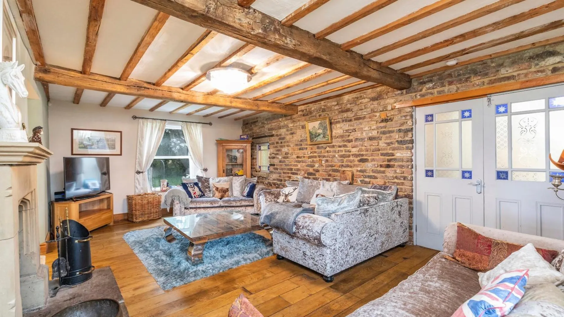 Country Farmhouse - Swim Spa Hot Tub- Bbq Hut Otley  Großbritannien